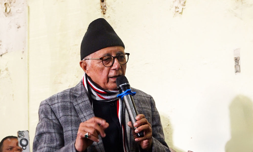 निर्वाचन आयोग पुगेर डा.कोइरालाले भने : कुनैपनि पदाधिकारी वा व्यक्तिलाई विशेष महाधिवेशन बोलाउने अधिकार छैन